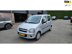 Opel Agila 1.0-12V Cosmo speciaal aangepast voor kleine