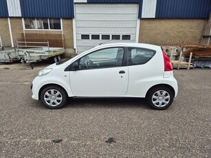 Peugeot 107 1.0-12V XR, goed onderhouden/ apk 11-07-2025