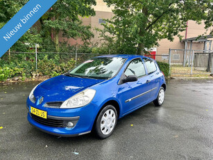 Renault Clio 1.2-16V Special Line NETTE AUTO RIJDT EN SCHAKELT GOED