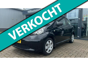 Toyota Aygo 1.0-12V airco stuurbekrachtiging 155dzkm napcd aux speler