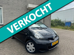 Toyota Aygo 1.0-12V Comfort Navigator | Airco | Nieuwe Apk | 6 maanden garantie |