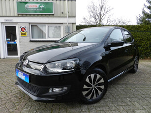 Volkswagen Polo 1.0 BlueMotion Edition - Navigatie - Trekhaak - Parkeerhulp voor&achter - Origineel NL - 100% onderhouden