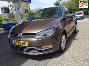 Volkswagen Polo 1.2 TSI Highline / Parkeersensoren / Bluetooth / Stoelverwarming