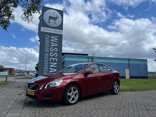 Volvo S60 2.0T Intro Edition | Rijklaarprijs | BLIS | Adaptieve Cruise |