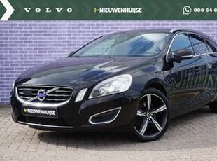 Volvo V60 3.0 T6 303pk AWD SUMMUM | Stoelverwarming | Adaptieve cruise control | Leder | BLIS | Xenon | Regensensor | Elektr. verstelbare bestuurderstoel | 18