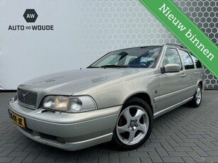 Volvo V70 2.5 TDI Exclusive Mindervalide aangepast!