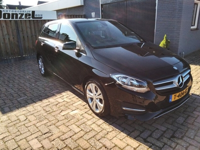 Mercedes-Benz B-Klasse 180 Ambition NAVIGATIE + HALF