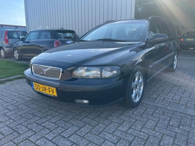 Volvo V70 2.4 Comfort Line (bj 2002)