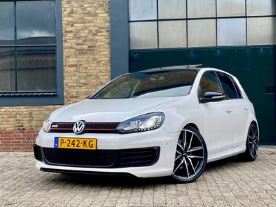 Volkswagen Golf 2.0 GTI Edition 35 Schuifkanteldak + Navi