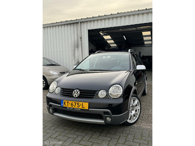 Volkswagen Polo 1.4-16V FUN Cross | Hoge Instap | APK