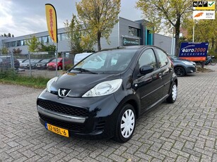 Peugeot 107 1.0-12V XS5DeursZwartZeer nette staat