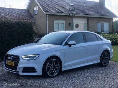 Audi A3 Limousine 1.5 TFSI CoD Sport S Line Edition DEALEROH