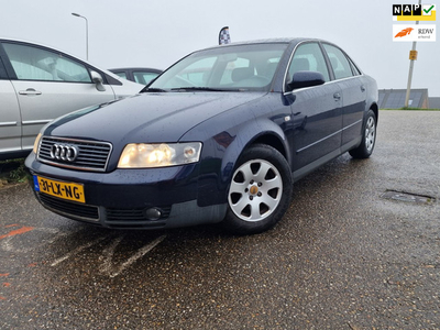 Audi A4 Limousine 2.0/ 1e eigenaar/nap/nieuwe apk 08-02-2025/airco/trekhaak /rijd schakelt goed inruilen is mogelijk/