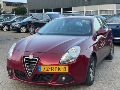 Alfa Romeo Giulietta 1.6 JTDm Distinctive (bj 2011)