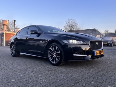 Jaguar XF 2.0d Portfolio R-Sport-Pack Black-Edition Aut.