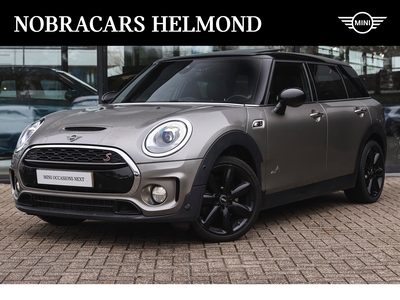 MINI MINI Clubman Cooper S ALL4 Chili Automaat / Panoramadak / Achteruitrijcamera / Park Assistant / LED / Harman-Kardon / Comfort Access / Leder / Apple CarPlay