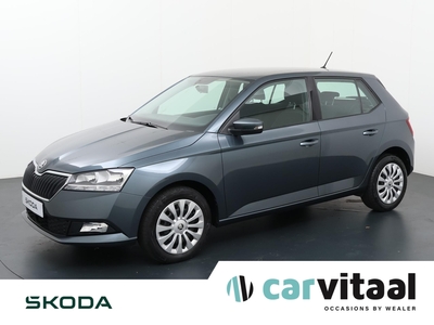 SKODA FABIA 1.0 TSI Ambition | 95 PK | Apple CarPlay / Android Auto | Trekhaak | Parkeersensoren achter |