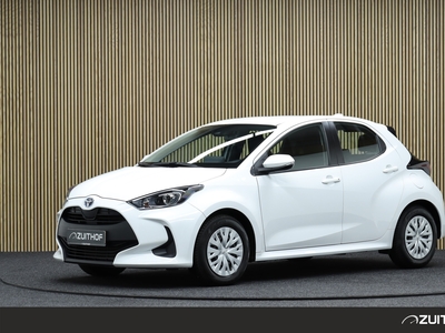 TOYOTA YARIS 1.5 Hybrid Navigator | Adaptive Cruise-control | Maps Navigatie | Clima