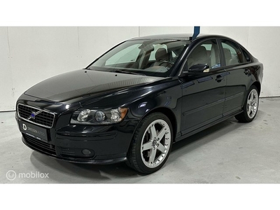 Volvo S40 2.5 T5 Momentum 220PK / YOUNGTIMER / 81556KM