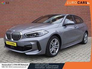 BMW 1-serie 118i M Sport Aut. BMW 1-serie 118i Climate control | Stoel verwarming | LED | Sfeer verlichting | Adaptive cruise control | Lichtmetalen velgen | Apple carplay/ Andriod auto | Parkeersensoren