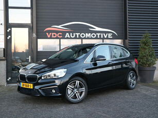 BMW 2-Serie Active Tourer 225xe Sportline | Comfort Access | Parkeersensoren | LED | Navigatie | Dealer Onderhouden