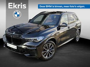 BMW X5 xDrive45e M Sportpakket | High Executive | Glazen panoramadak | 20 inch LM M Ster-spaak Bi-colour Orbit Grey | Trekhaak met elektrisch wegklapbare kogel | Soft Close Automatic portieren