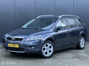 Ford Focus Wagon 1.6 Titanium | CRUISE | CLIMA | TREKHAAK |