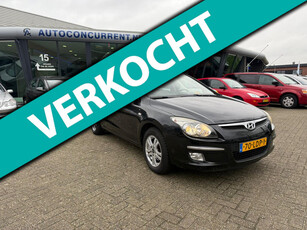 Hyundai I30 CW 1.4i Blue Dynamic, Airco, PDC, Trekhaak, Inruil mogelijk.