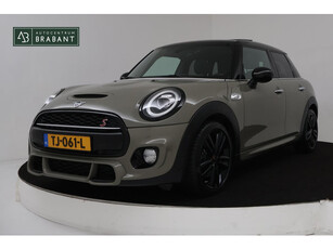 Mini Mini 2.0 Cooper S Automaat (PANORAMADAK, HARMAN & KARDON, NAVIGATIE, PARKEERSENSOREN, STOELVERWARMING, NL-AUTO)