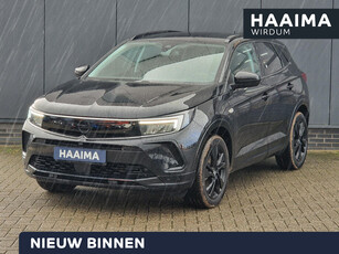 Opel Grandland 1.2 Turbo GS Black Pack | Automaat | Stoel en stuurverwarming | Navigatie | Achteruitrijcamera | Comfort stoelen | Adaptive cruise control | Parkeersensoren voor en achter | Led verlichting | Climate control