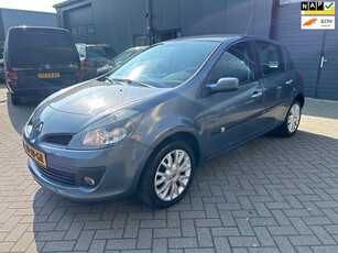 Renault Clio 1.6-16V Privilege. 70.000Km inkl Nieuwe distributie!