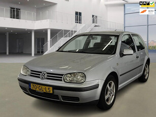 Volkswagen Golf 1.6-16V Trendline