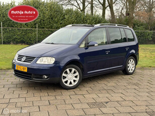 Volkswagen Touran 2.0-16V FSI Highline Automaat! 100% onderhouden! nette staat!