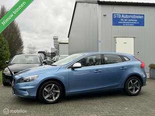 Volvo V40 2.0 D2 R-Design, Nette staat, Weinig KM’s