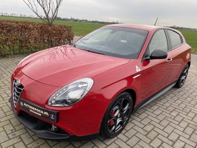 Alfa Romeo Giulietta 1.7 TBi Quadrifoglio Verde Launch Edition Eerste eigenaar, Bose, Xenon, Navigatie, Sportstoelen