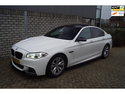 BMW 5-serie M550D X Drive Autom Schuifkdak Leder Navi Camera Head-Up Adaptieve Soft Close Cruise Clima Xenon 2x PDC LMV ENZ.