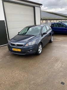 Ford Focus 1.6 Comfort Nieuwe distriebutiesnaar +waterpomp