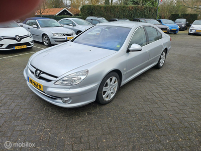 Peugeot 607 2.7 HDiF Executive