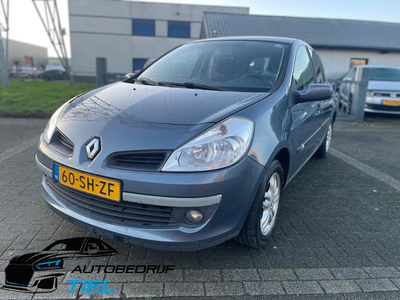 Renault Clio 1.6-16V Dynamique AIRCO! NWE APK!