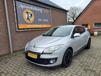 RENAULT MEGANE 1.6 Authentique (motor defect)