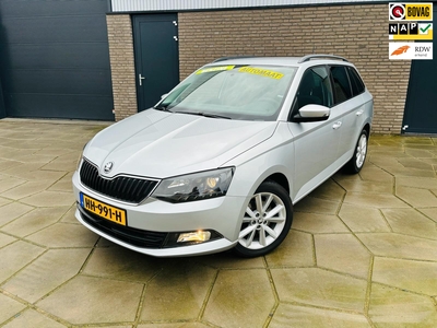 SKODA FABIA Combi 1.2 TSI Ambition COMBI AUTOMAAT| UNIEK |TREKHAAK| DAKRAILS| CRUISE-CONTROL