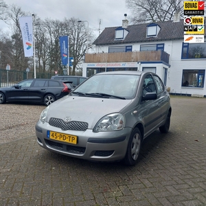 TOYOTA YARIS 1.3 VVT-i Idols-5 DRS-AIRCO-SCHERPE MEENEEMPRIJS VOOR JAREN PLEZIER !