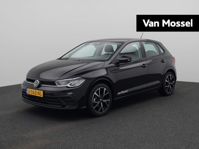 VOLKSWAGEN POLO 1.0 TSI Life Business 95 PK | Navigatie | Apple Carplay | Android Auto | Stoelverwarming | Climate Control | Fabrieksgarantie | Parkeersensoren | Digital Cockpit | Adaptive Cruise Control | 17'' Lichtmetalen Velgen | Buitenspiegels Elektrisch Inklapbaar |