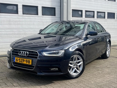 Audi A4 Limousine 1.8 TFSI Business Edition / Navi /