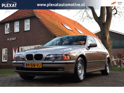 BMW 5-serie 528i Executive Aut. UNIEK 1E EIGENAAR