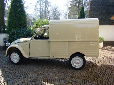 Citroën 2CV AK 400 (bj 1976)