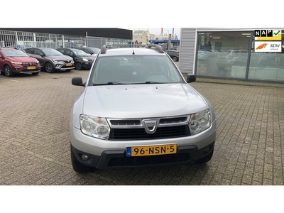 Dacia Duster 1.6 Lauréate 2wd 2e Eigenaar! Trekhaak! LM