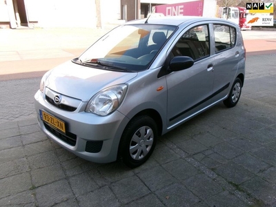 Daihatsu Cuore 1.0 Trend/5-deurs/ stuurbekr