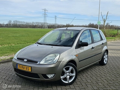 Ford Fiesta 1.4-16V Ghia APK 03-2025!