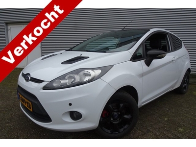 Ford Fiesta 3-DRS RS-LOOK AIRCO NAVIGATIE STOELVERWARMING